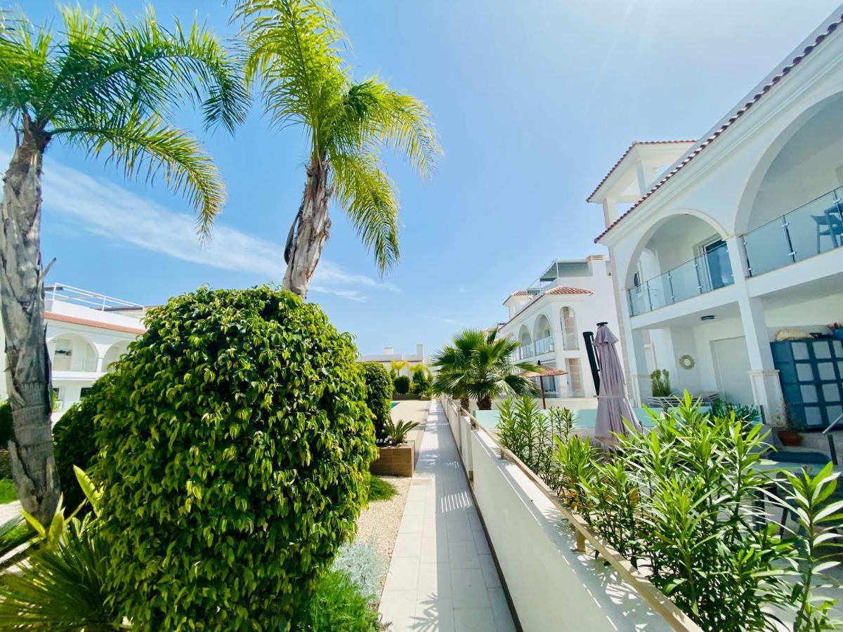 Fortuna Penthouse With Roof Terrace, Ac And Pool Apartment