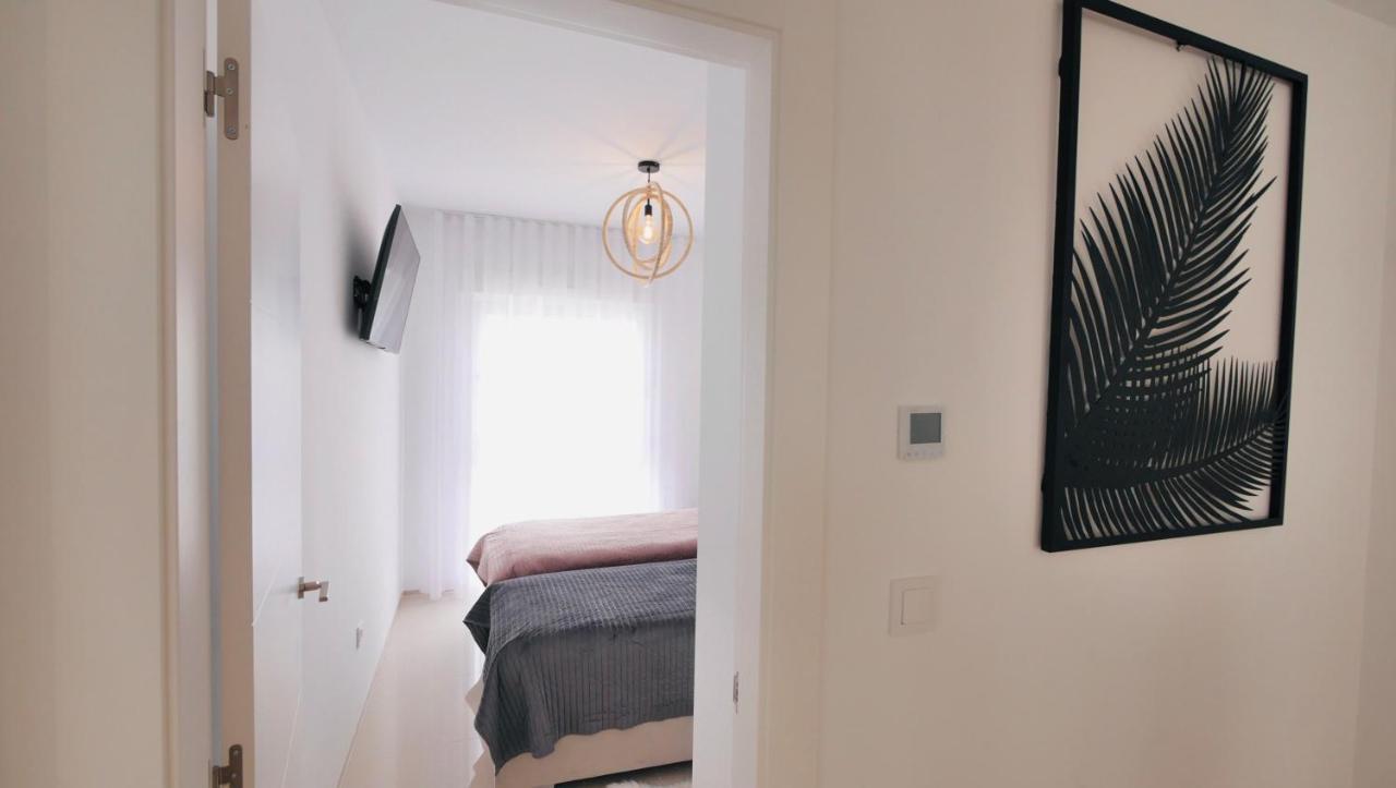 Fortuna Penthouse With Roof Terrace, Ac And Pool Apartment *